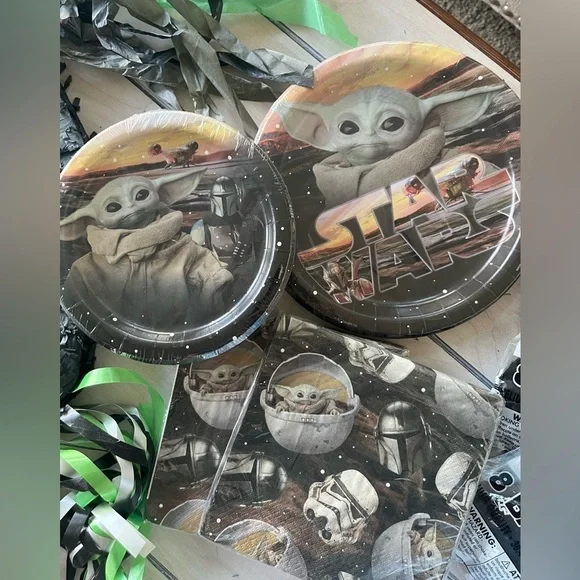 89pc Pinata Party Pack Star Wars Mandalorian Baby Yoda - birthday - Picture 7 of 10